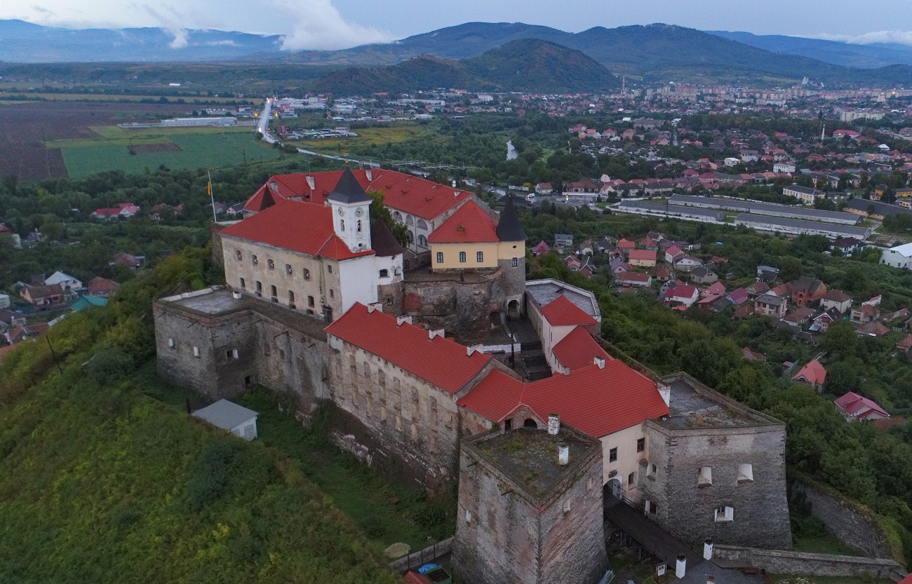 В атмосфері історії: найкрасивіші замки України, які варто побачити кожному